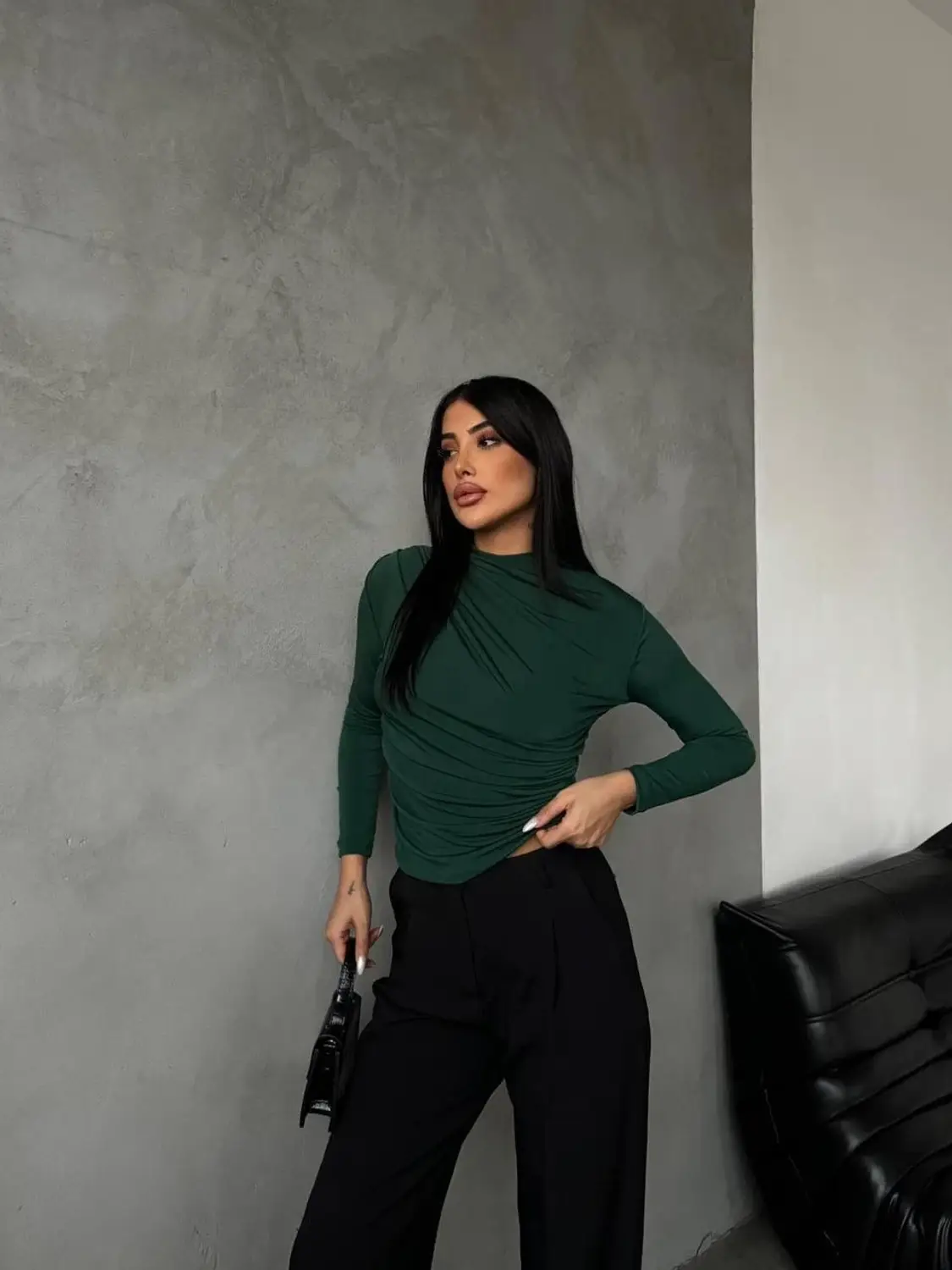 Kadın Zümrüt Omuz ve Beli Büzgülü Yarım Balıkçı Yaka Sandy Bluz HZL24W-FRY122451