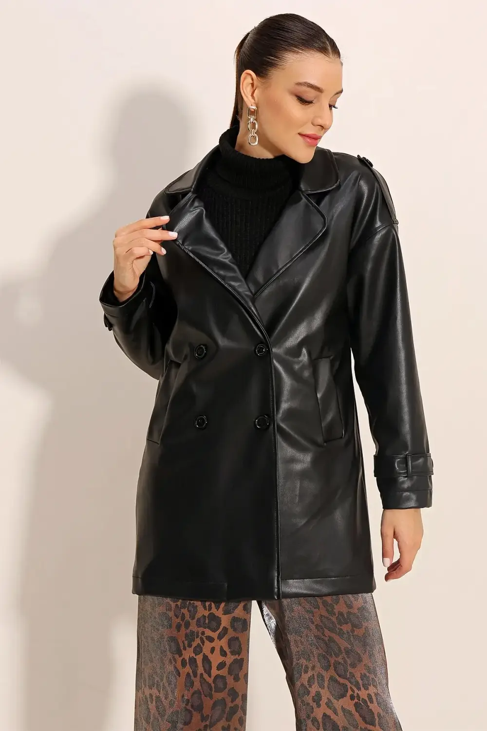 Women's Black Double Breasted Collar Double Pocket Lined Faux Leather Jacket HZL24W-BD110361