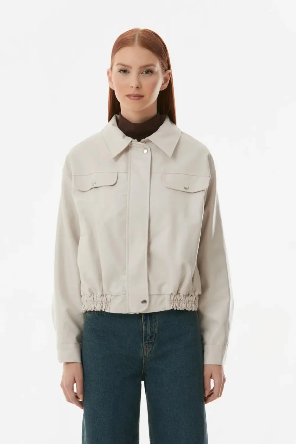 جاكيت إكرو قصير من الجلد الصناعي بجيب بتفاصيل مبطنة للنساء HZL23W-BD110331