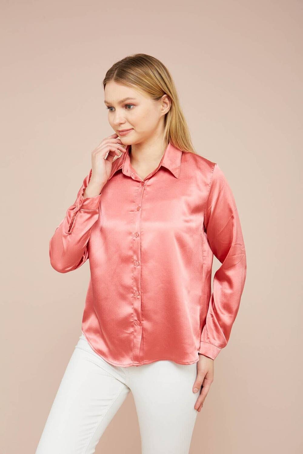 Kadın Somon Hafif Dökümlü Saten Yüzeyli Gömlek HZL22W-BD139641
