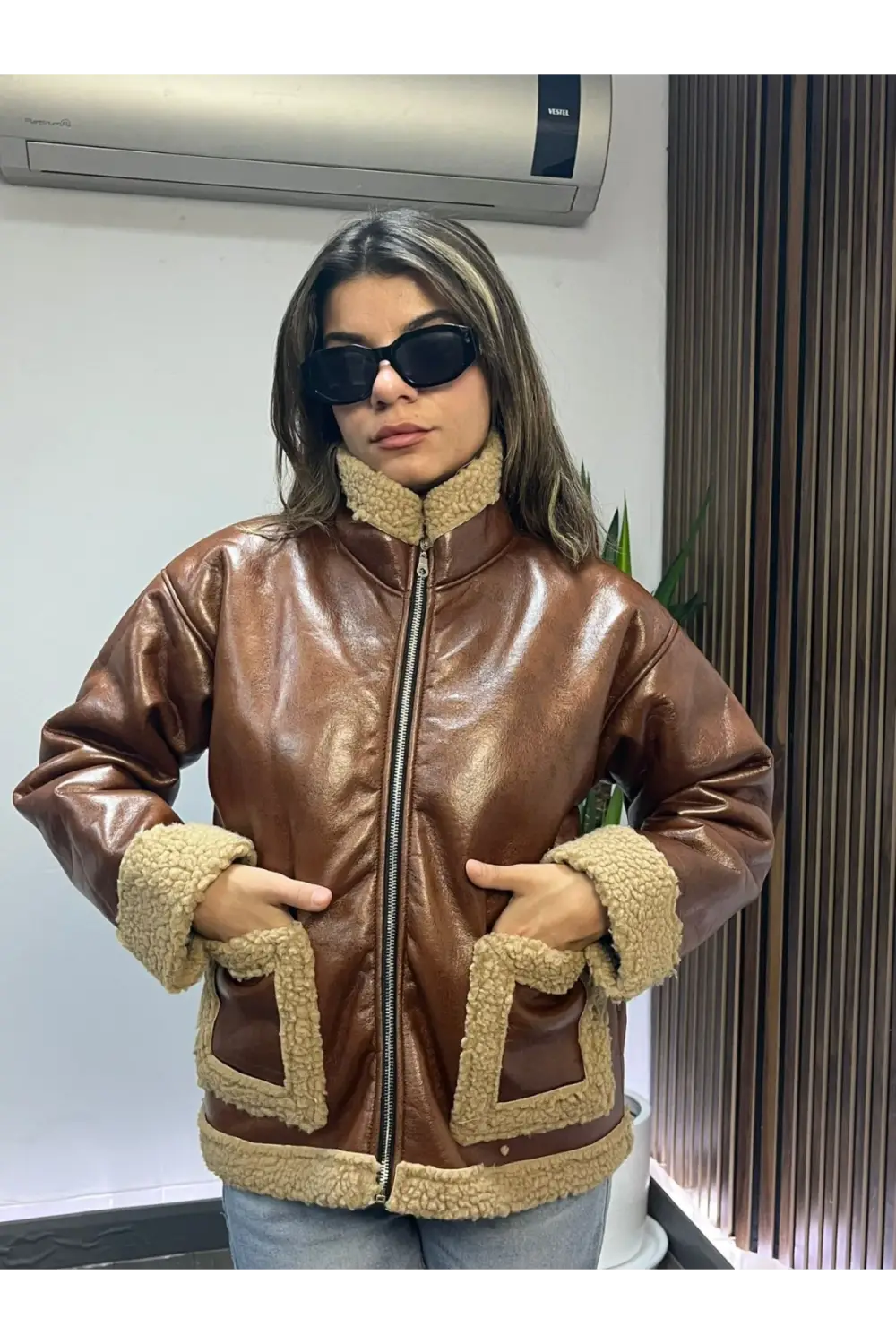 Kadın Taba Içi Kürklü Önden Fermuarlı Suni Deri Mont HZL24W-BRC181001