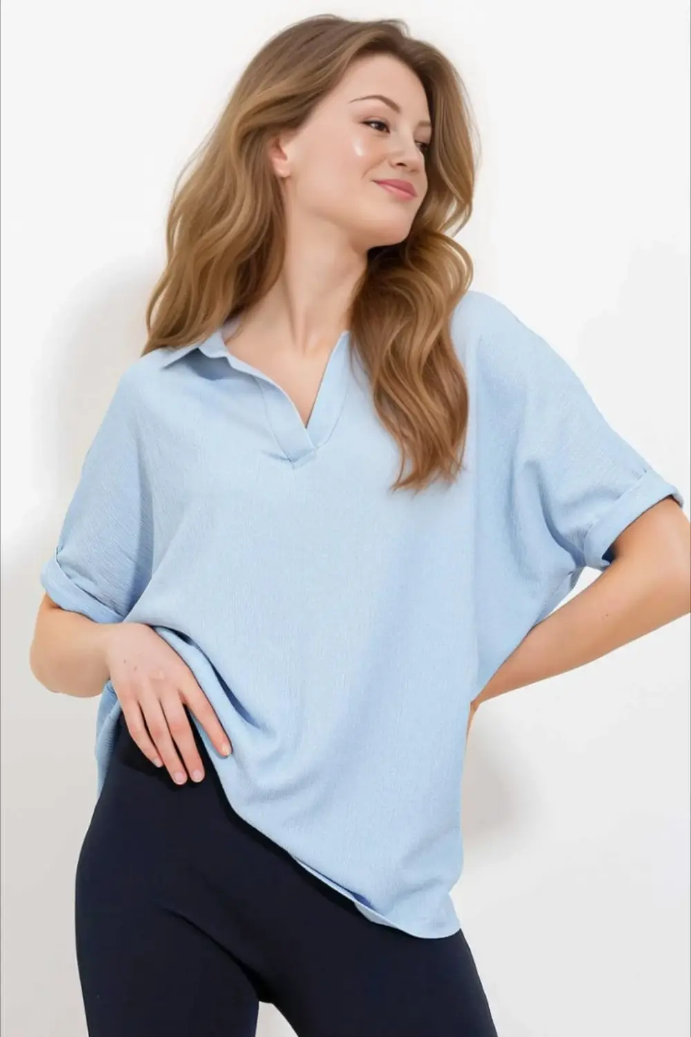 Kadın  Açık Mavi Polo Yaka Geniş Kesim Örme Bluz HZL24S-BD104861