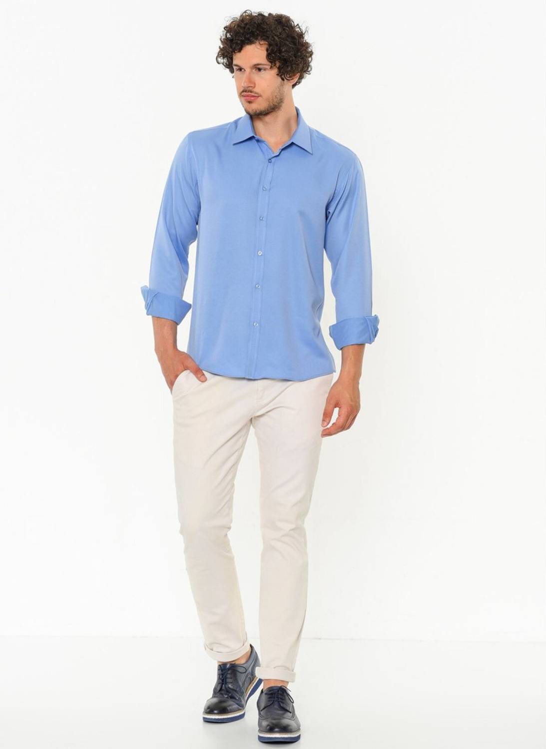 Varetta Men's Blue Classic Cut Long Sleeve One Pocket Shirt