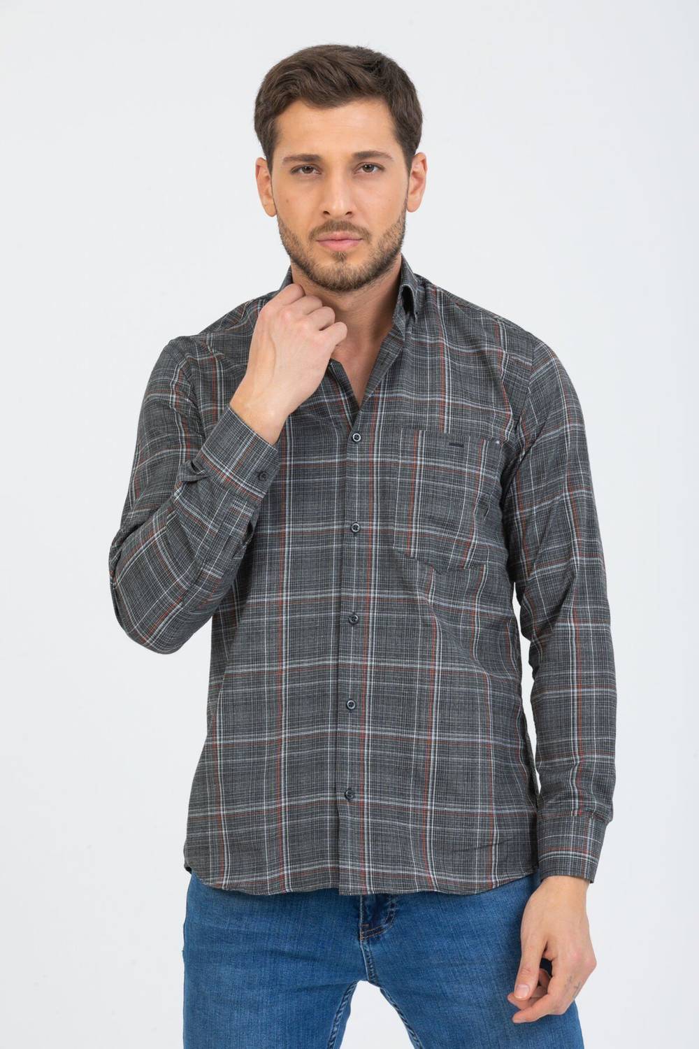 Varetta Men's Smoked Checkered Sleeve Classic Cut Collar Buttoned Shirt