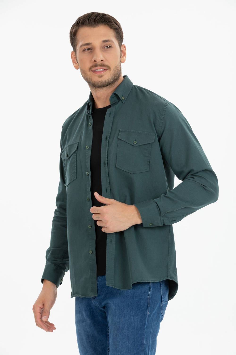 Varetta Men's Green Lycra Double Pocket Classic Cut Straight Long Sleeve Denim Shirt