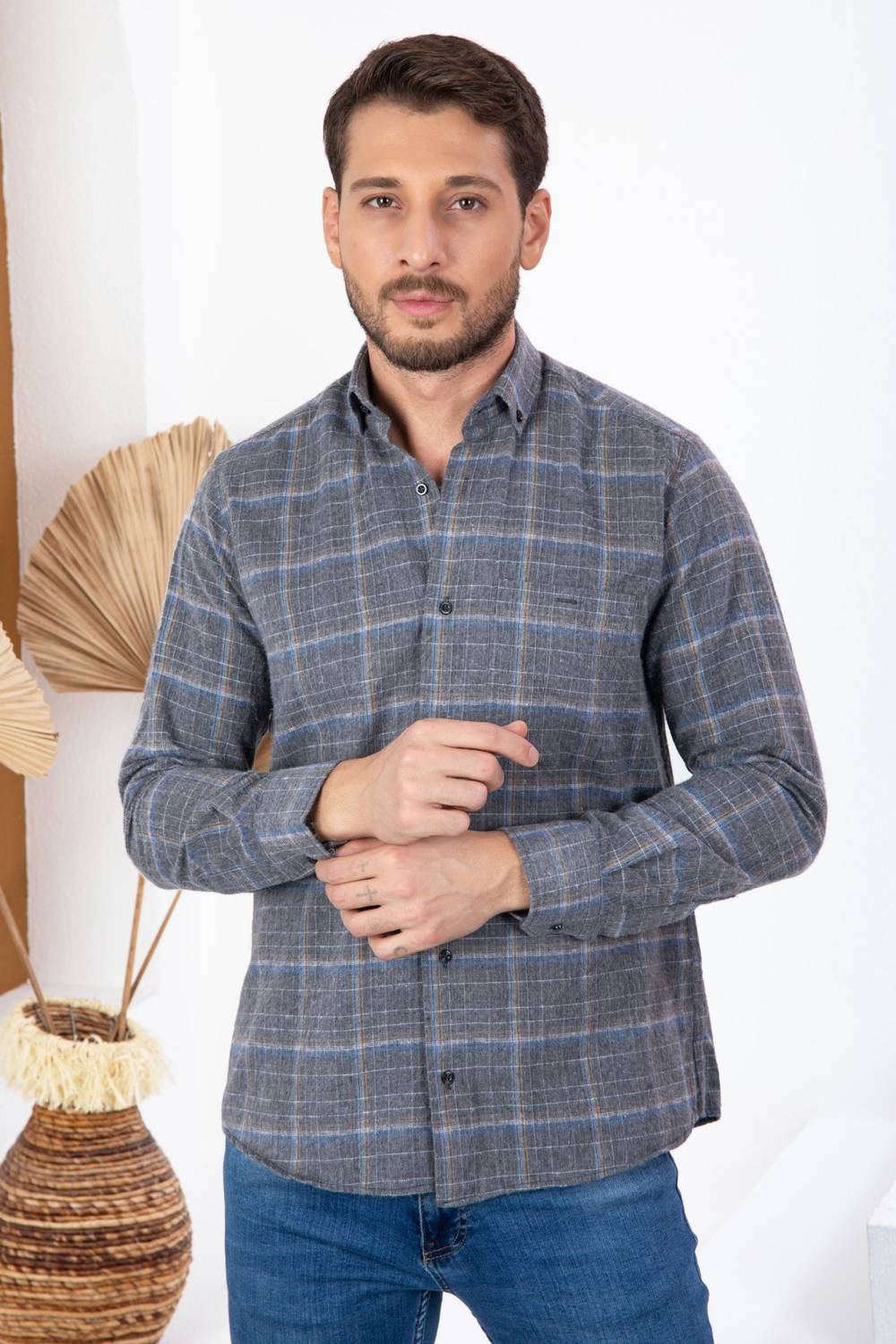 Varetta Men's Gray Striped Winter Pocketed Long Sleeve Classic Cut Shirt