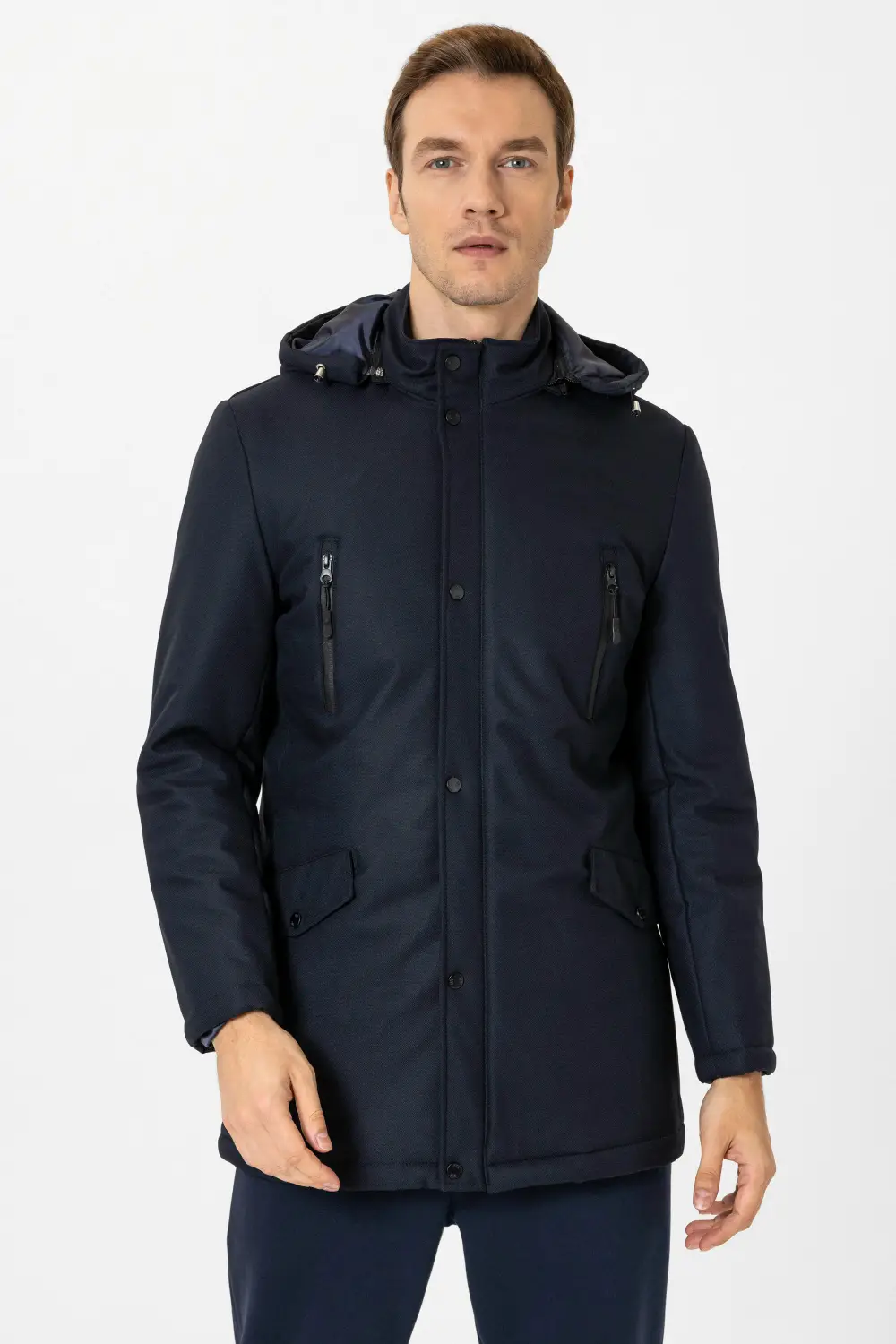 Слімовий куртка з наповнювачем з 100% поліестеру, представлений у кольорі темно-синьому, модель Casual, доступний у розмірах 48-56