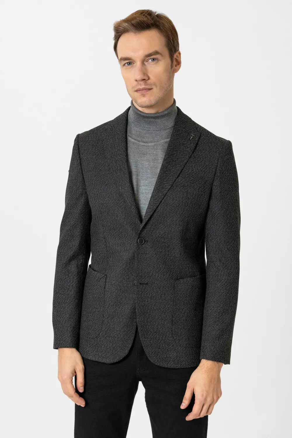 Слим-костюмна куртка чорною з двома ґудзиками, кишенями без кришок, класичний зріз з бавовняної тканини від турецького виробника