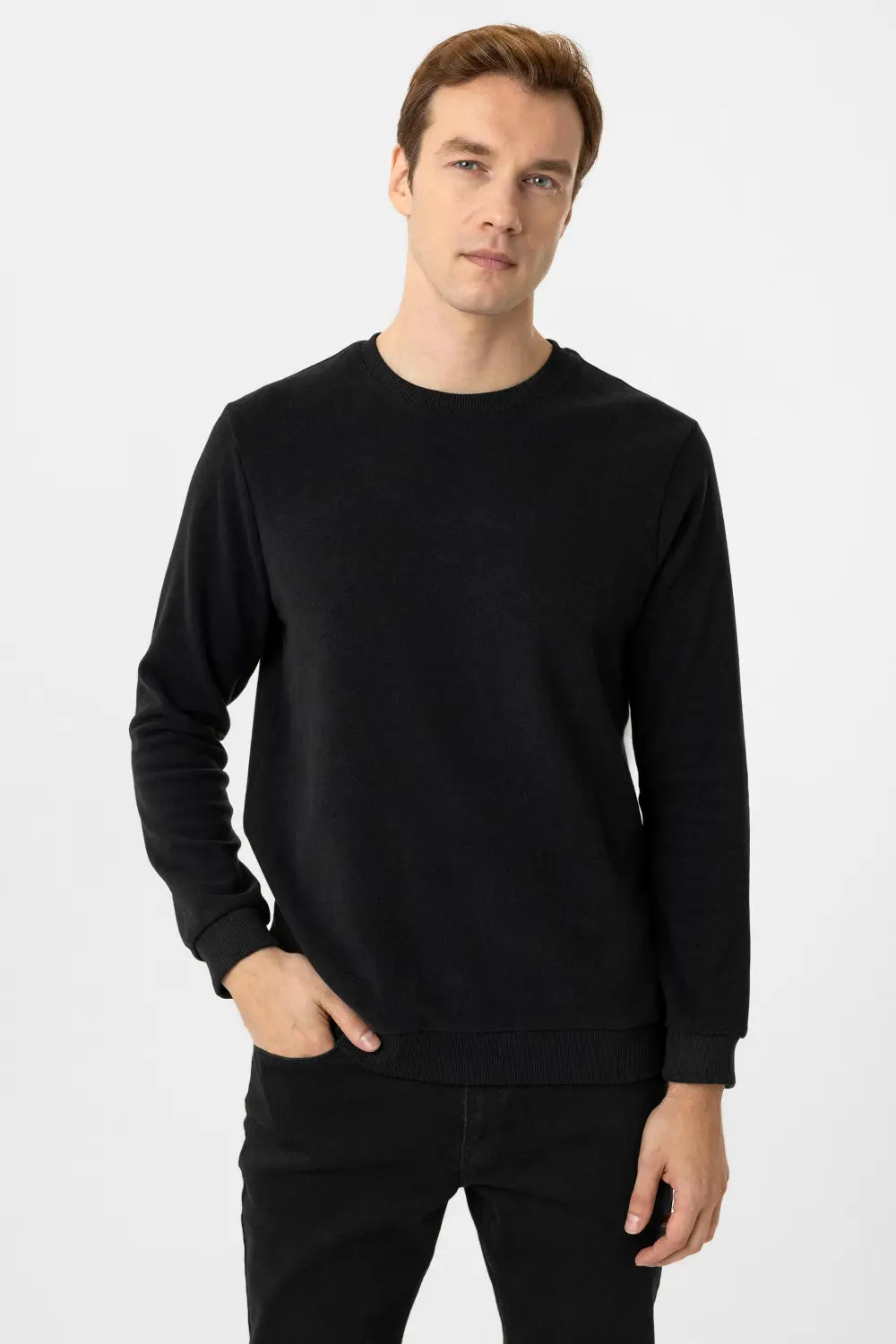 O Yaka Regular Kalıp Düz Triko