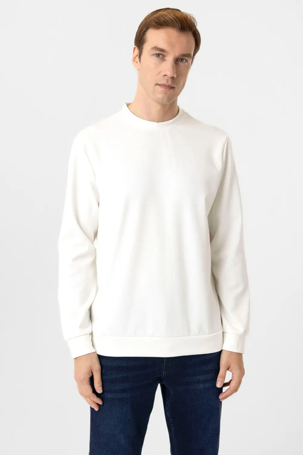 O Yaka Regular Kalıp Düz Triko