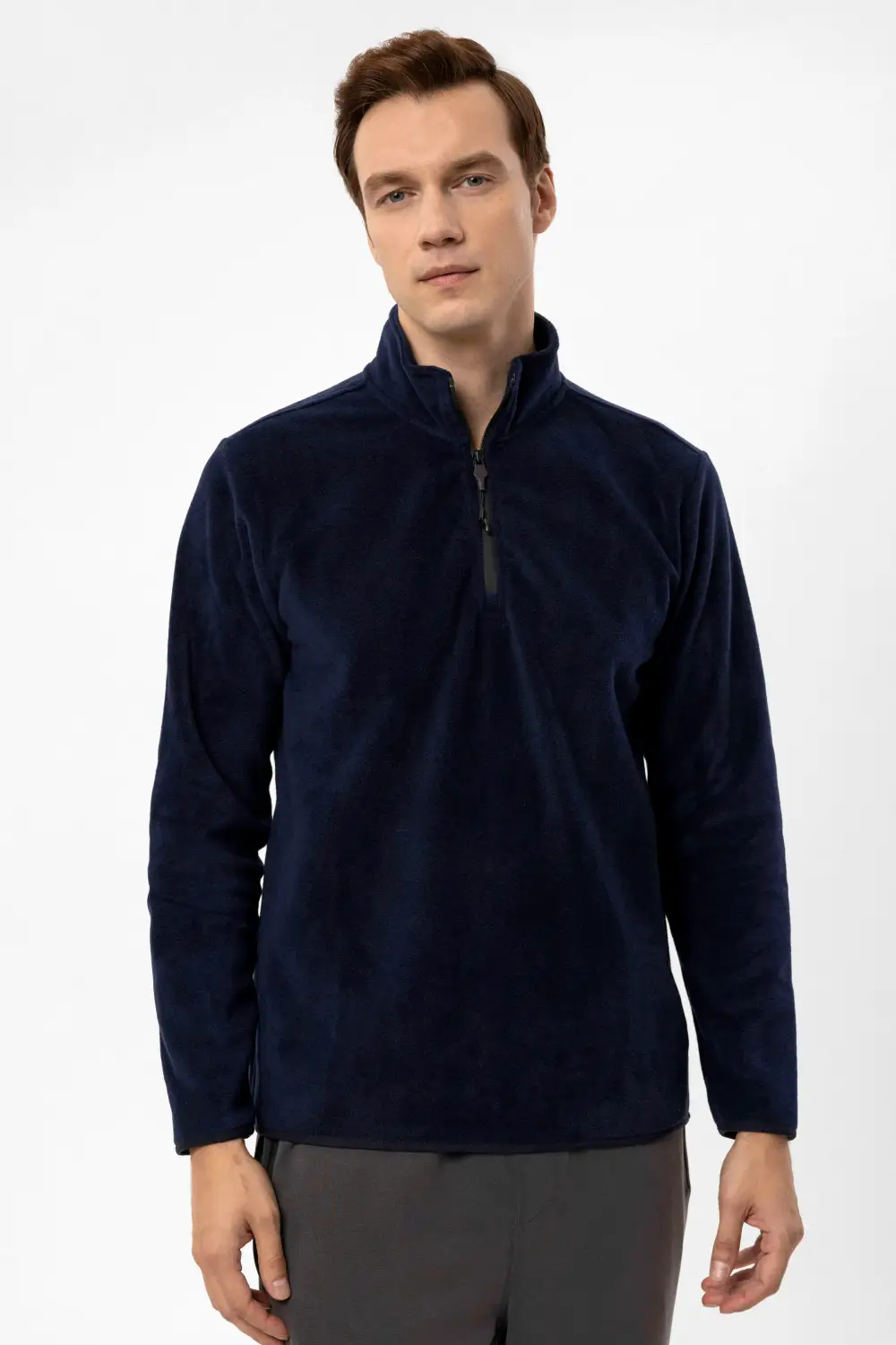 سترة بغطاء رأس وقصة عادية