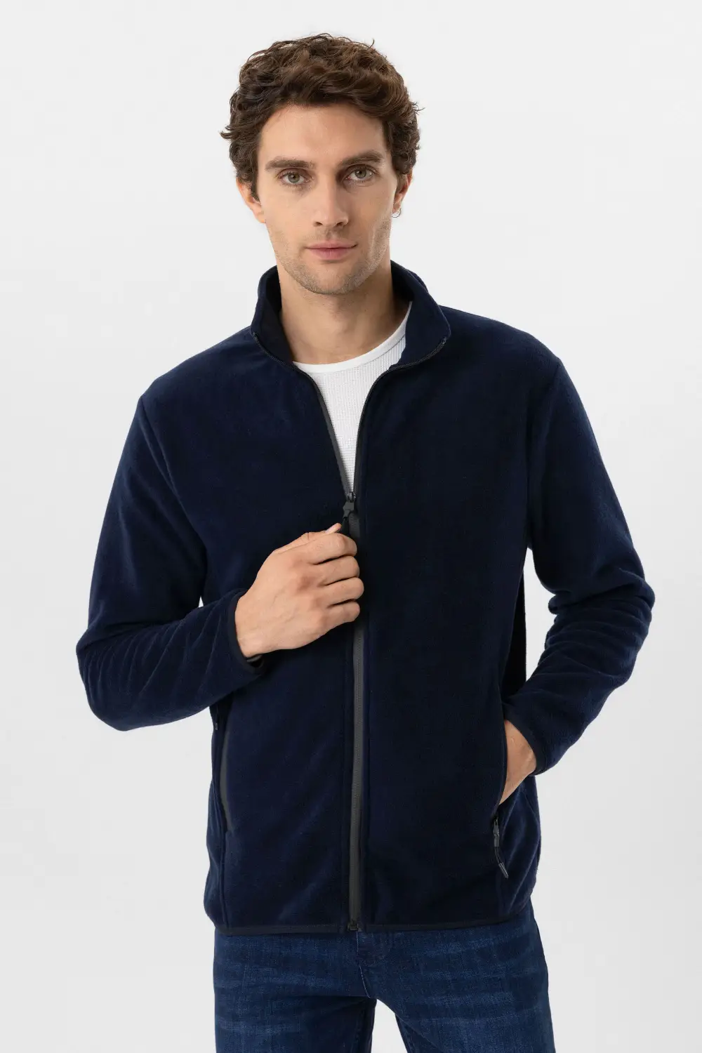 Pointed Collar Regular Fit Plain Sweatshirt