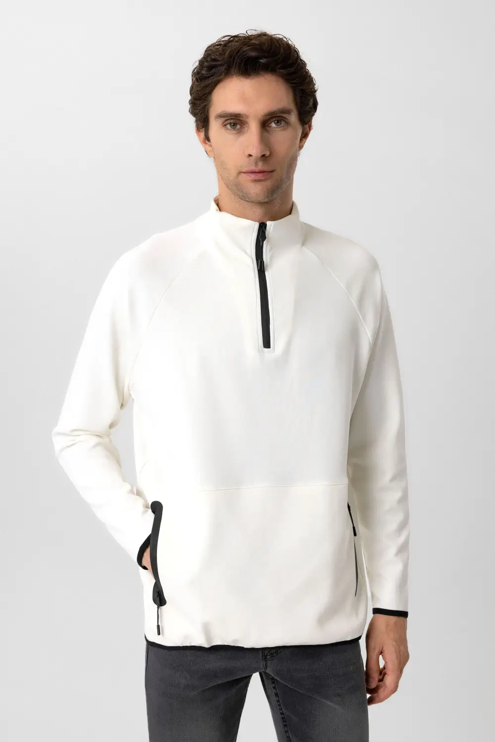 Yarım Balıkçı Yaka Regular Kalıp Düz Triko