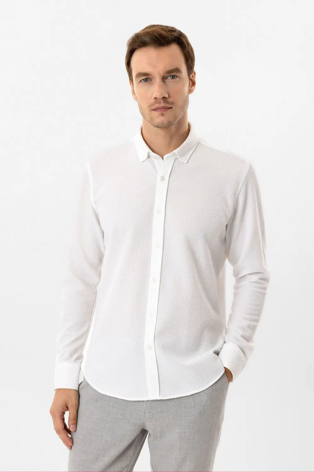 قمصان أرمور مزروبة بقصّة رفيعة، قميص بيزنس كاجوال، قماش بوليستر 100%، تصميم ياقة زر للدولة تركيا