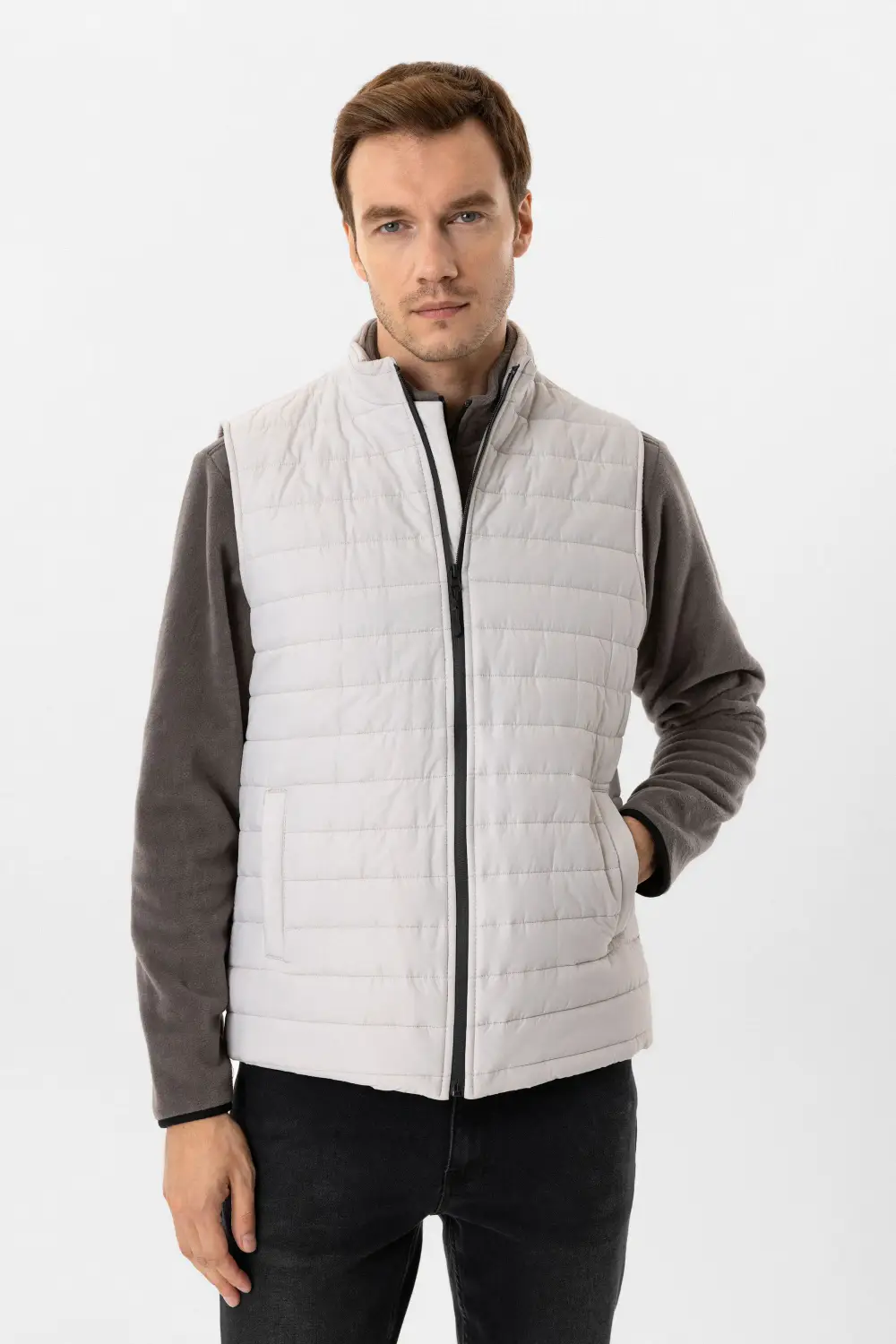 Слим-модель куртки из 100% полиэстера, цвет бежевый, размеры XL, L, M, XXL, идеальна для повседневной носки