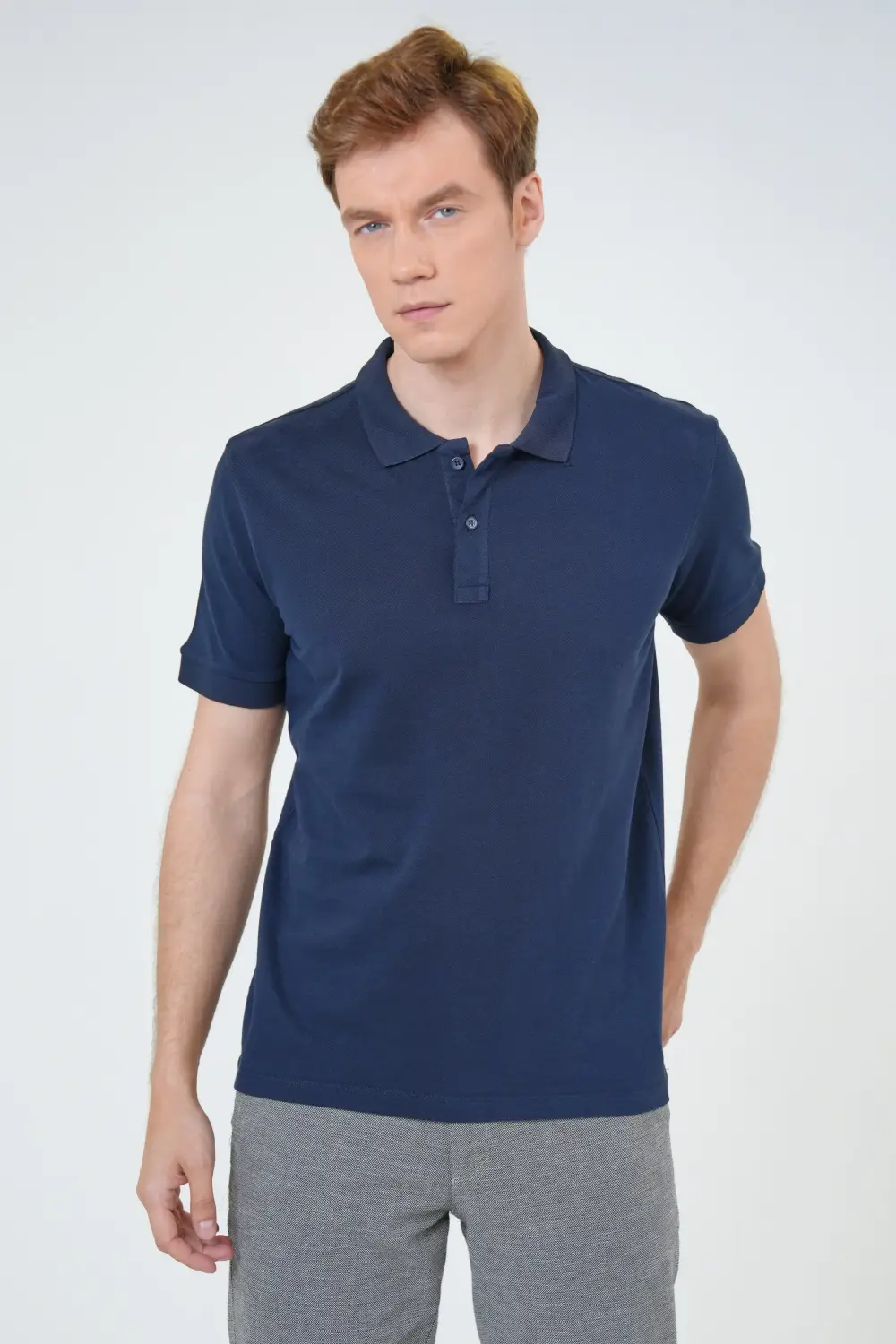 تيشيرت بولو ياقه بتصميم رفيع من القطن 100% بألوان وردية وموديل ياقه محصورة من تركيا