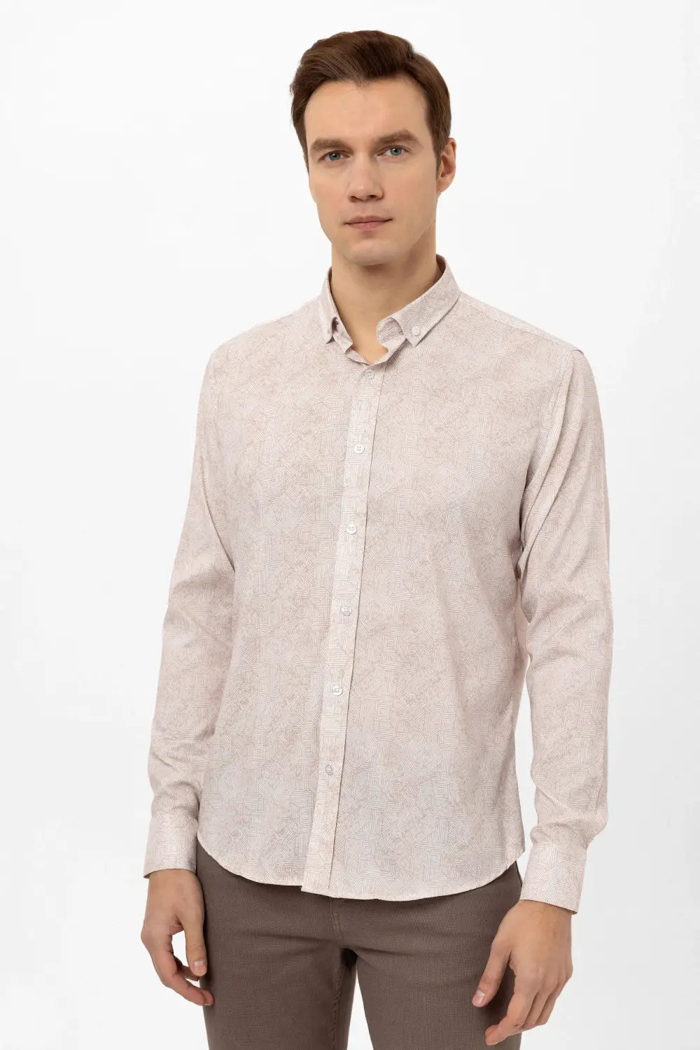 Сорочка зі стильною манжетою, приталена, з бежевим кольором та тканини поліестер-котон, для бізнес-кежуал образу