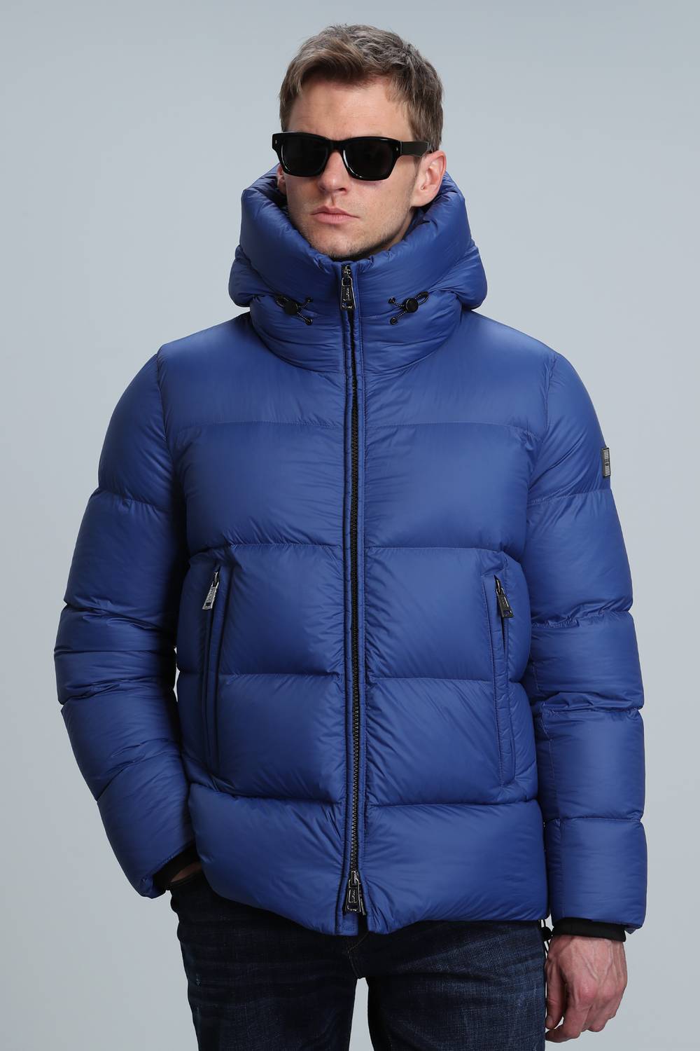 Мужской пуховик Tommy из казачьего пуха, цвет синий, размеры 50, 52, 54