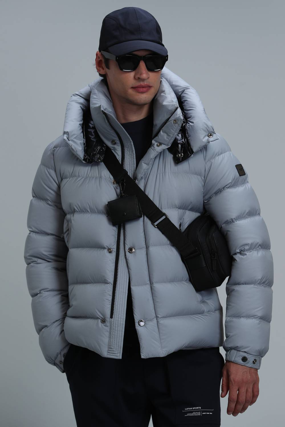 Чоловічий пуховик Marty з гусиного пуху світло-сірого кольору, розміри 50, 52, 54