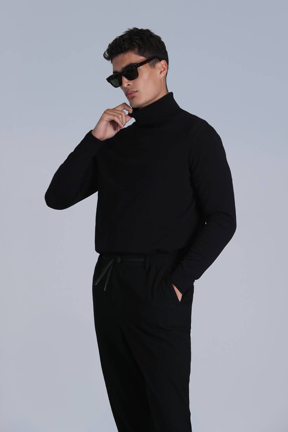 Soıl Erkek Kazak Siyah