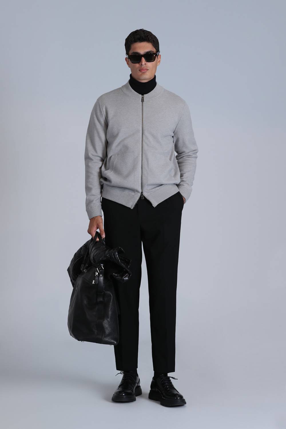 Чоловіча кардиган світло-сірого кольору, доступний у розмірах S, M, L, XL, XXL, 3XL, XS