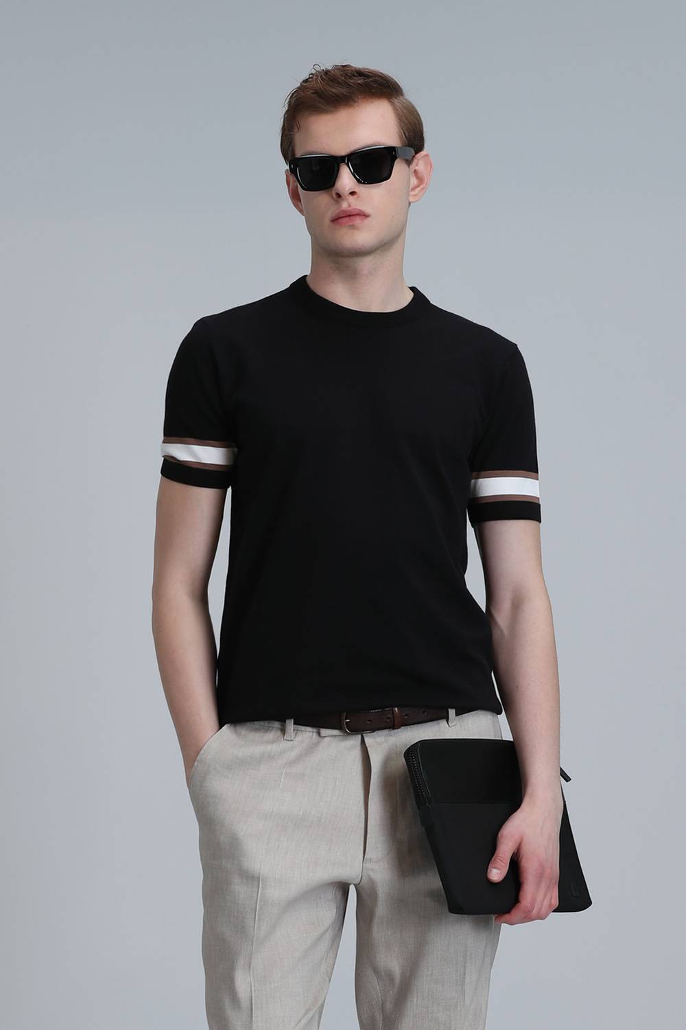 سويت شيرت رجالي أسود لوسي بأحجام متنوعة