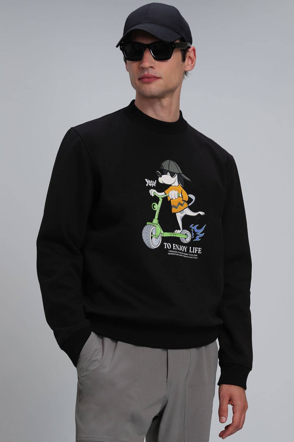 Чорний чоловічий светр Igor, доступний у розмірах 3XL, 4XL, L, M, XXL