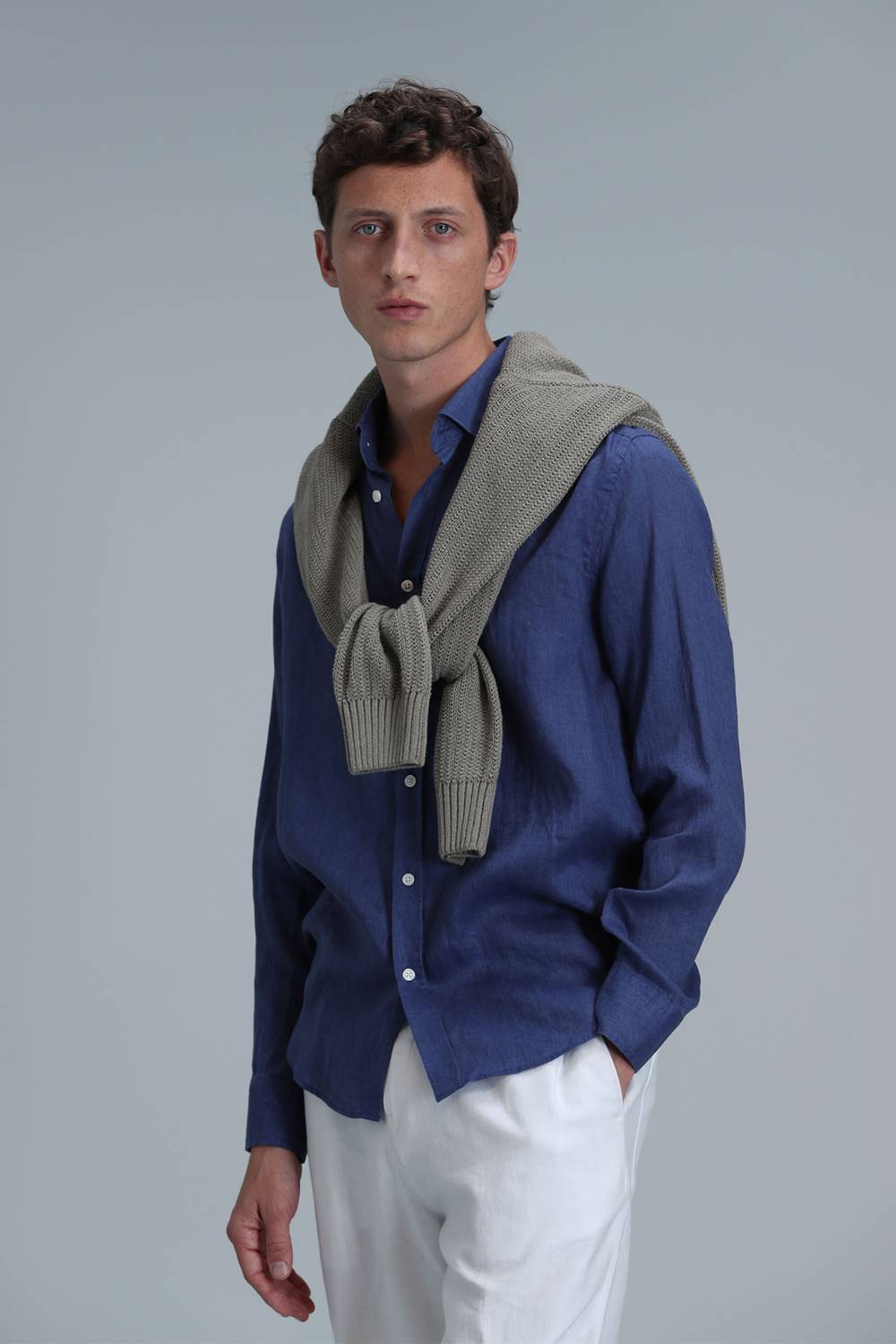 Мужская базовая рубашка Comfort Fit в цвете синий, доступна в размерах XS-4XL