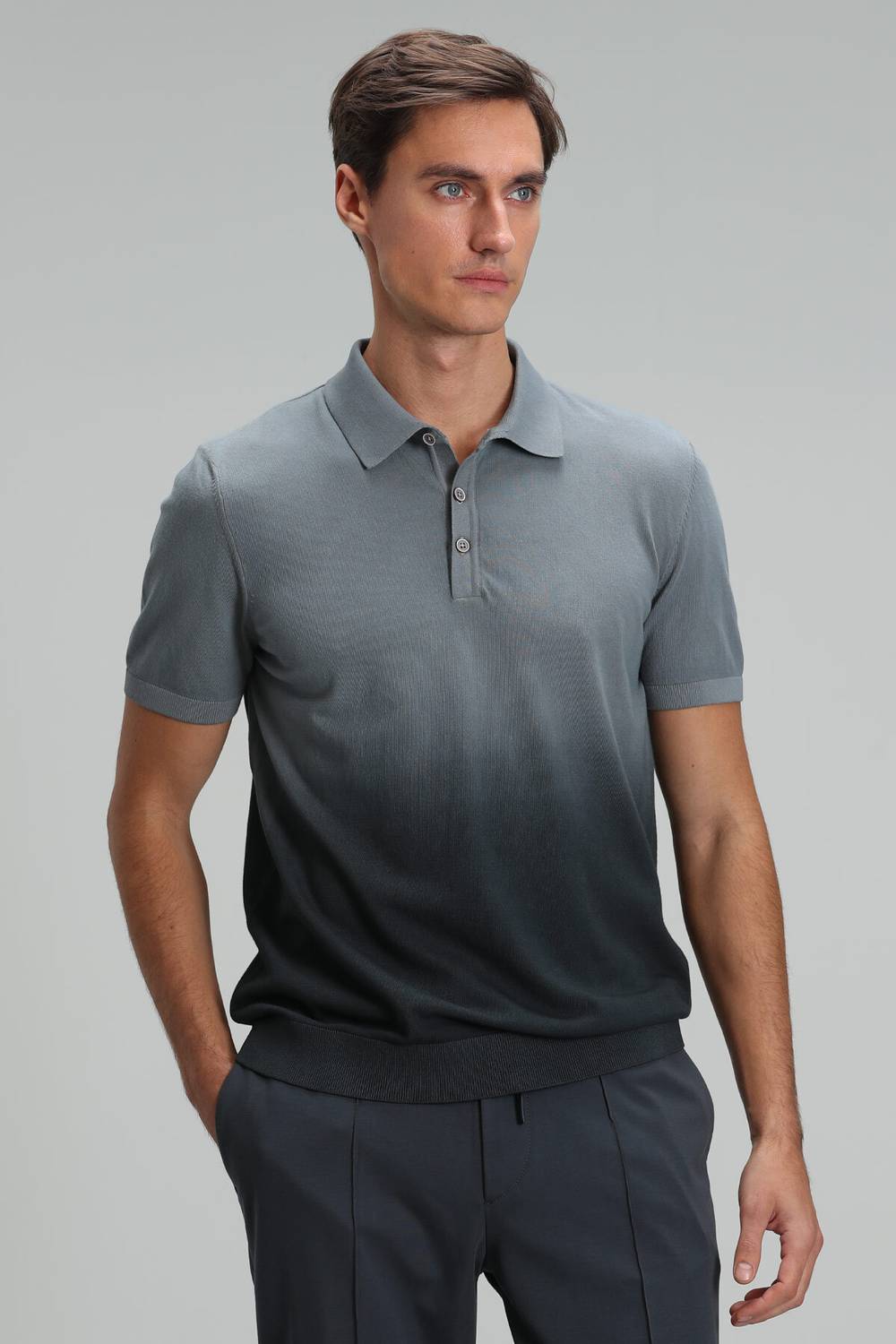 Чоловічий светр Barton антрацитового кольору, доступний у розмірах M та L