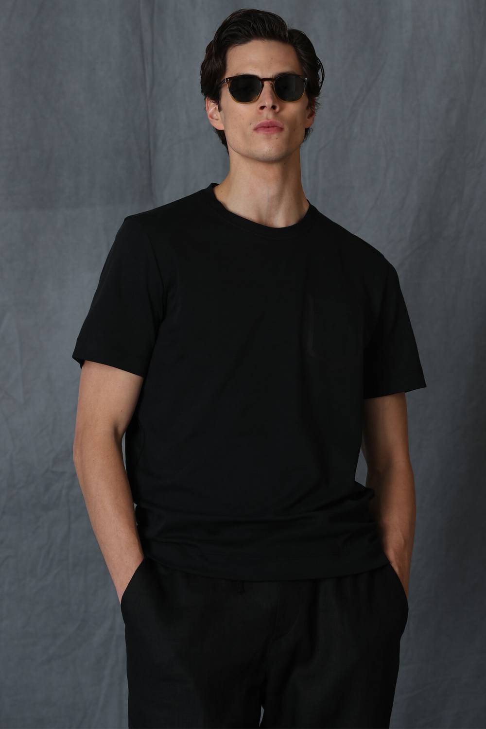 Sirius Modern Graphic T-Shirt Black