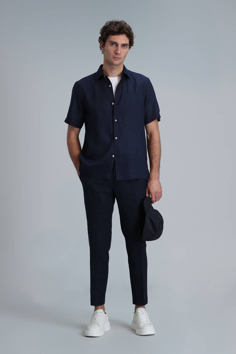 Чоловічі чіноси Karl Slim Fit темно-синього кольору, розміри 44-56, стильний та зручний варіант для повсякденного використання