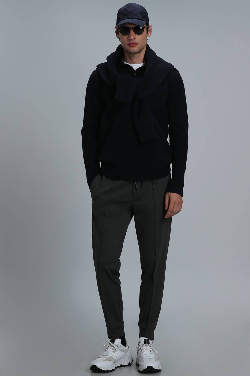 Узкие брюки Pito Jogger в цвете хаки, идеально подходят для повседневной носки, размеры: 48-56