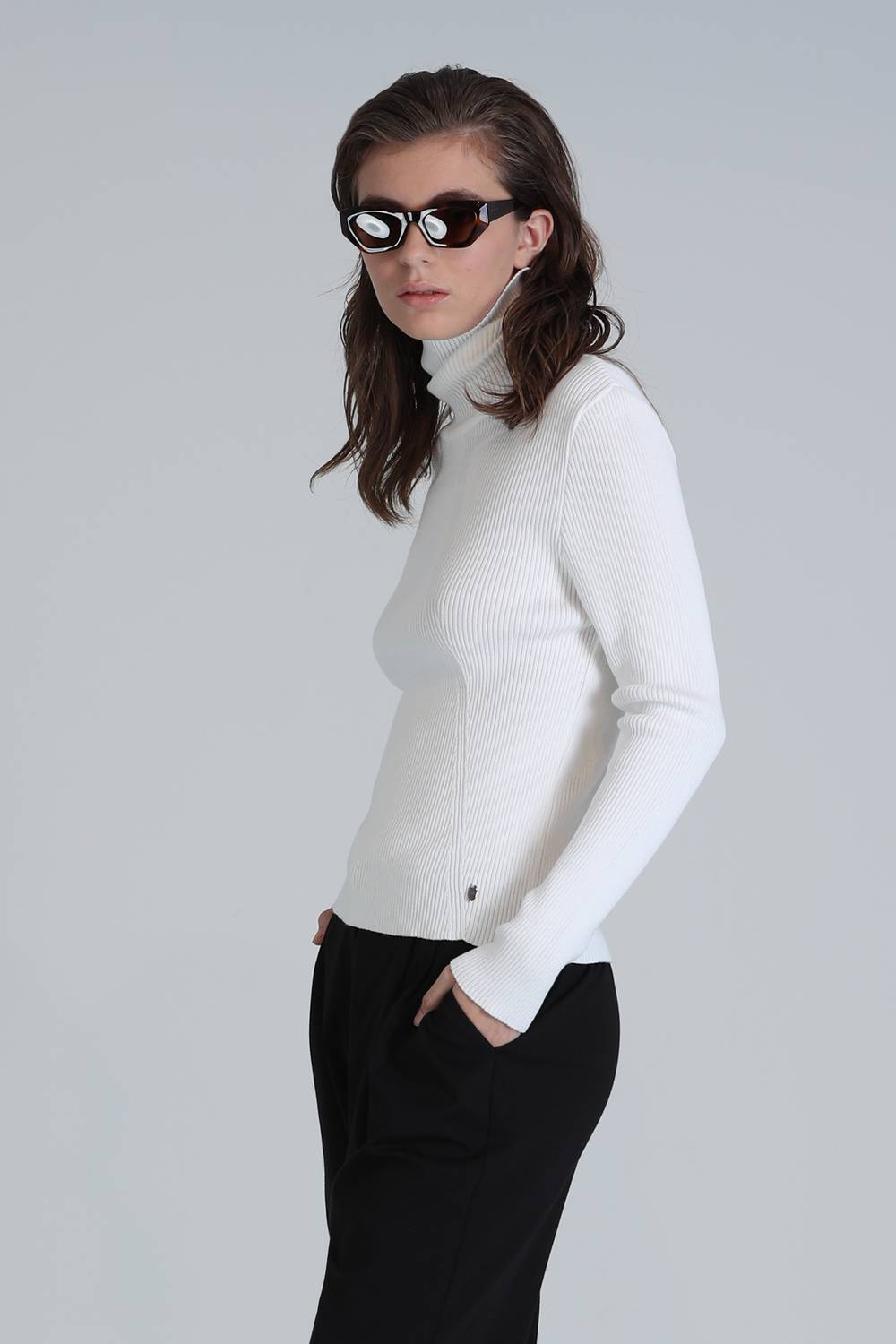 Женский свитер Gale цвета экрю, разные размеры S-XXL