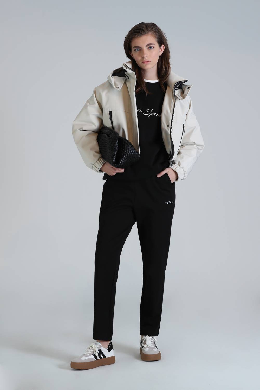 Жіночий спортивний костюм з в'язаної амбрової тканини, чорний, розміри S, XS, M, L