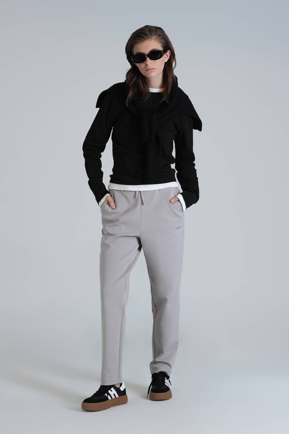 Жіночий спортивний комплект в'язаний, колір бежева, різні розміри: S, M, L, XL, XS