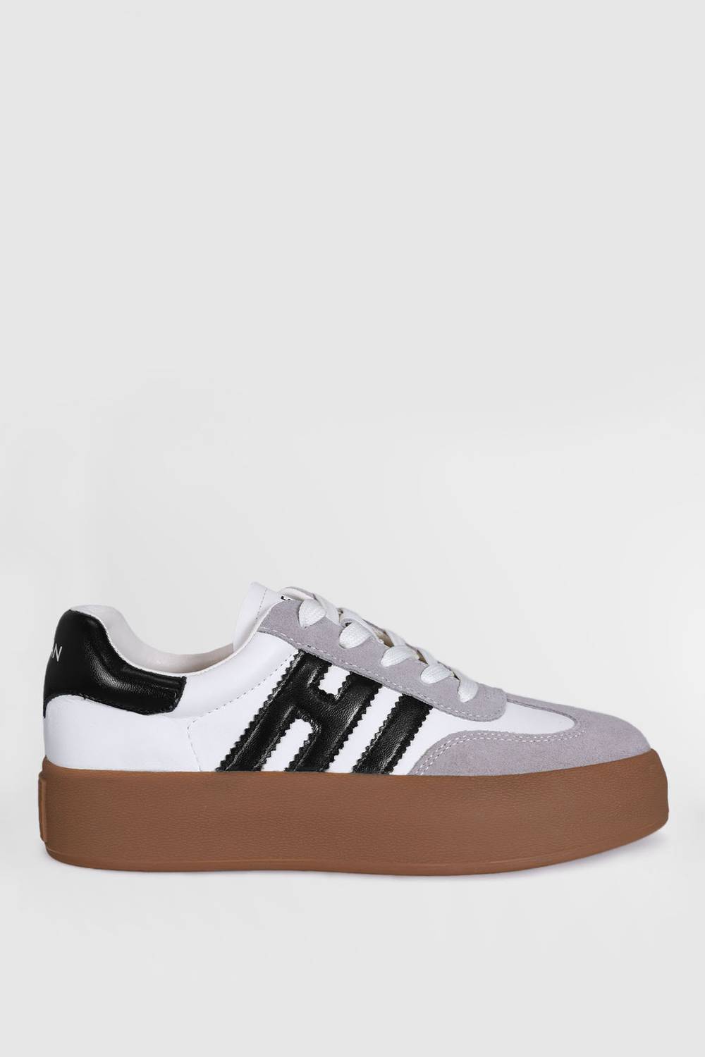 حذاء رياضي نسائي ميرا باللون الأبيض مقاس 40