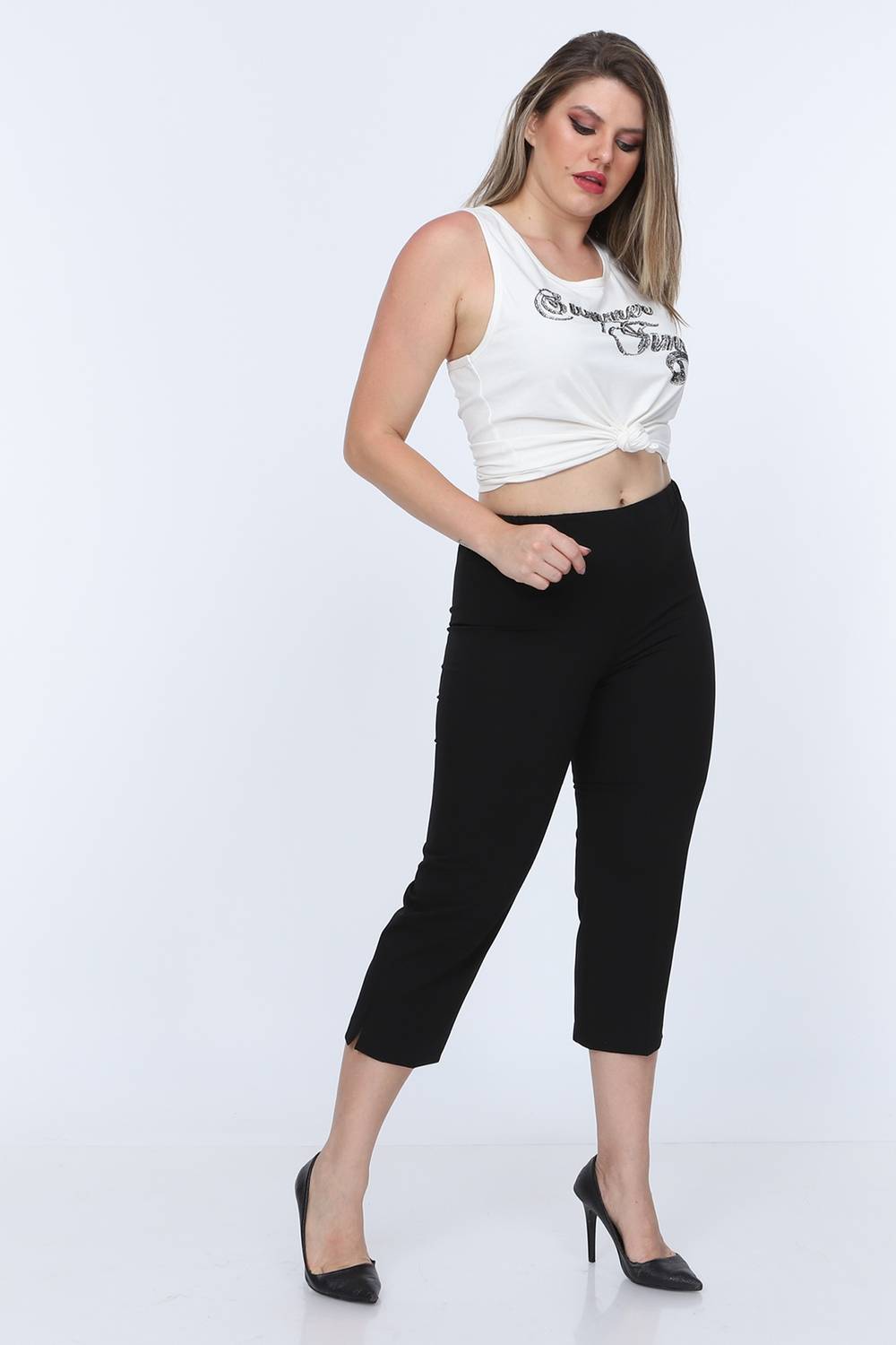 Black Fabric Capri Large Size G010