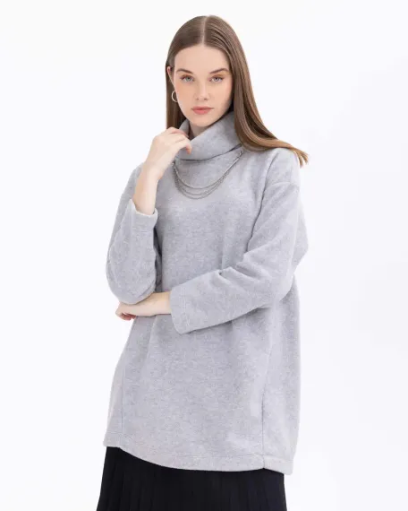 Свитшот с цепочным аксессуаром и высоким воротом, стильный и уютный, для повседневного и особого случая, состав: 72% полиэстер, 28% вискоза - фото 2