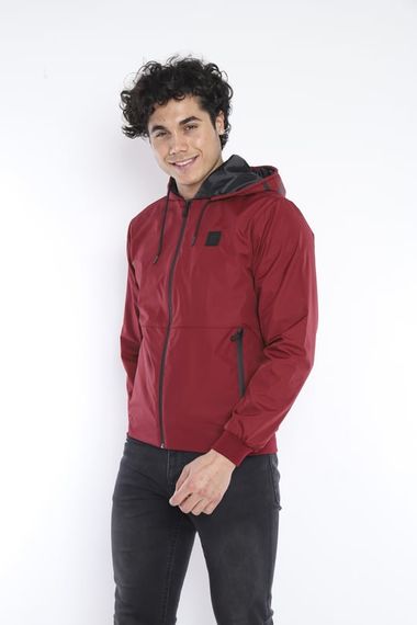 Чоловіча плащ-вітровка бордового кольору, тонка куртка з капюшоном і 2 кишенями на підкладці з малюнком 6722 - фото 3