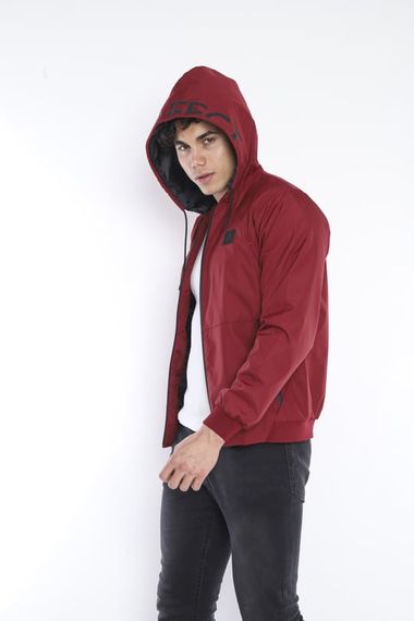 Чоловіча плащ-вітровка бордового кольору, тонка куртка з капюшоном і 2 кишенями на підкладці з малюнком 6722 - фото 5