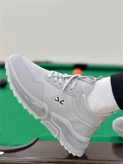 Чоловічі кросівки Escetic з дихаючою анорочкою та м'якою гелевою підошвою для спорту, розміри 40-44, не викликають запаху та зручні для ходьби - фото 1