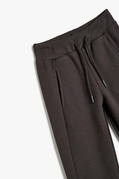 Koton Erkek Çocuk Beli Bağlamalı Cep Detaylı Basic Jogger Eşofman Altı - fotoğraf 3