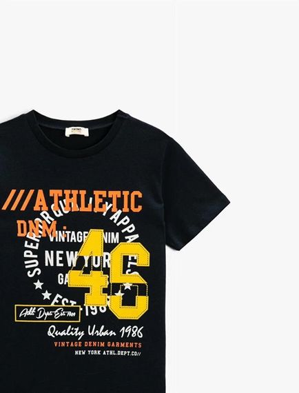 تي شيرت قطن قصير الأكمام مطبوع عليه عبارة قطن ياقة دائرية - صورة 3