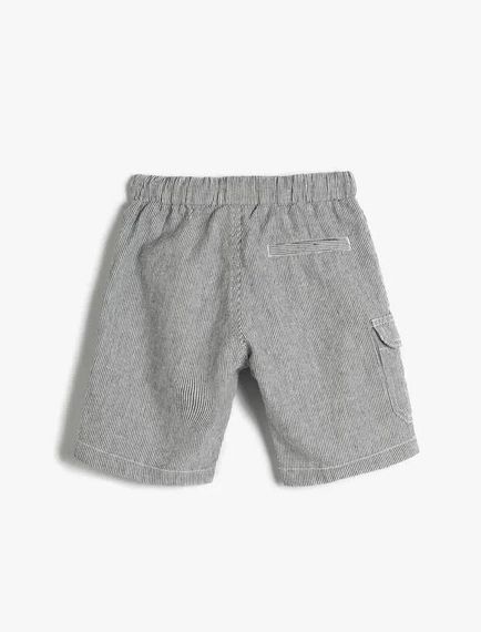 Шорти для хлопчиків Koton з бічними кишенями, стрюпчаті, з зав'язкою на поясі, стильні та комфортні для літа - фото 2