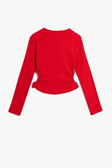 Koton Kız Çocuk Tişört Uzun Kollu Bisiklet Yaka Pul Baskılı Pencere Detaylı Pamuklu - fotoğraf 2