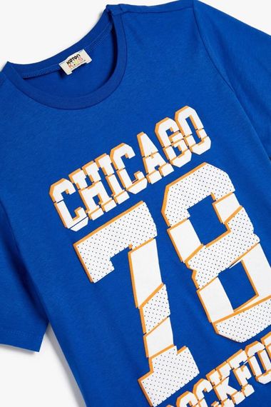 Короткая футболка для мальчиков Koton с колледжным принтом, круглый вырез, 100% хлопок, доступна в синем цвете, размеры 4-5, 9-10, 11-12 лет - фото 3