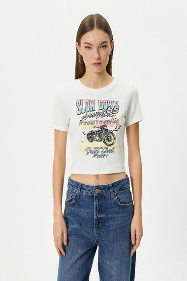 Koton Baskılı Crop Tişört Kısa Kollu Bisiklet Yaka Pamuklu - fotoğraf 3