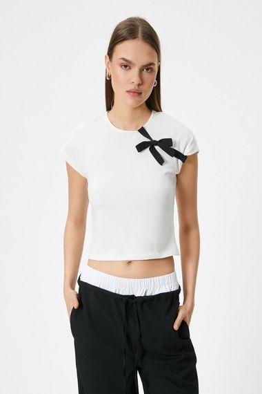 Koton Fiyonklu Tişört Crop Kısa Kollu Bisiklet Yaka Pamuklu - photo 3