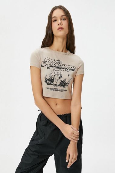 Koton Ayıcık Baskılı Crop Tişört Slim Fit Kısa Kollu Bisiklet Yaka Pamuklu - fotoğraf 3