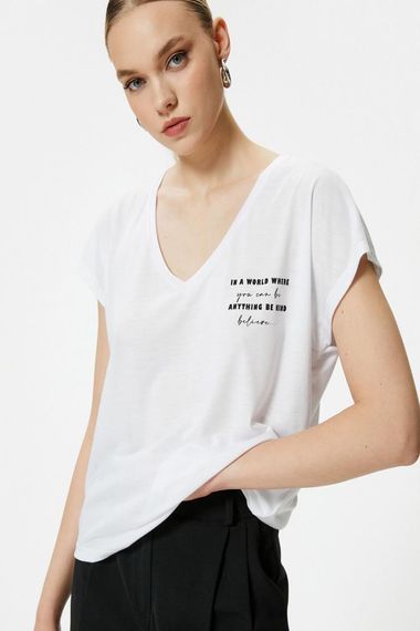 Koton Baskılı Tişört V Yaka Kısa Kollu Viskon Karışımlı - photo 2